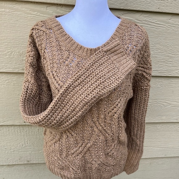 Classic Old Navy M Tan Knit Sweater - Picture 4 of 4